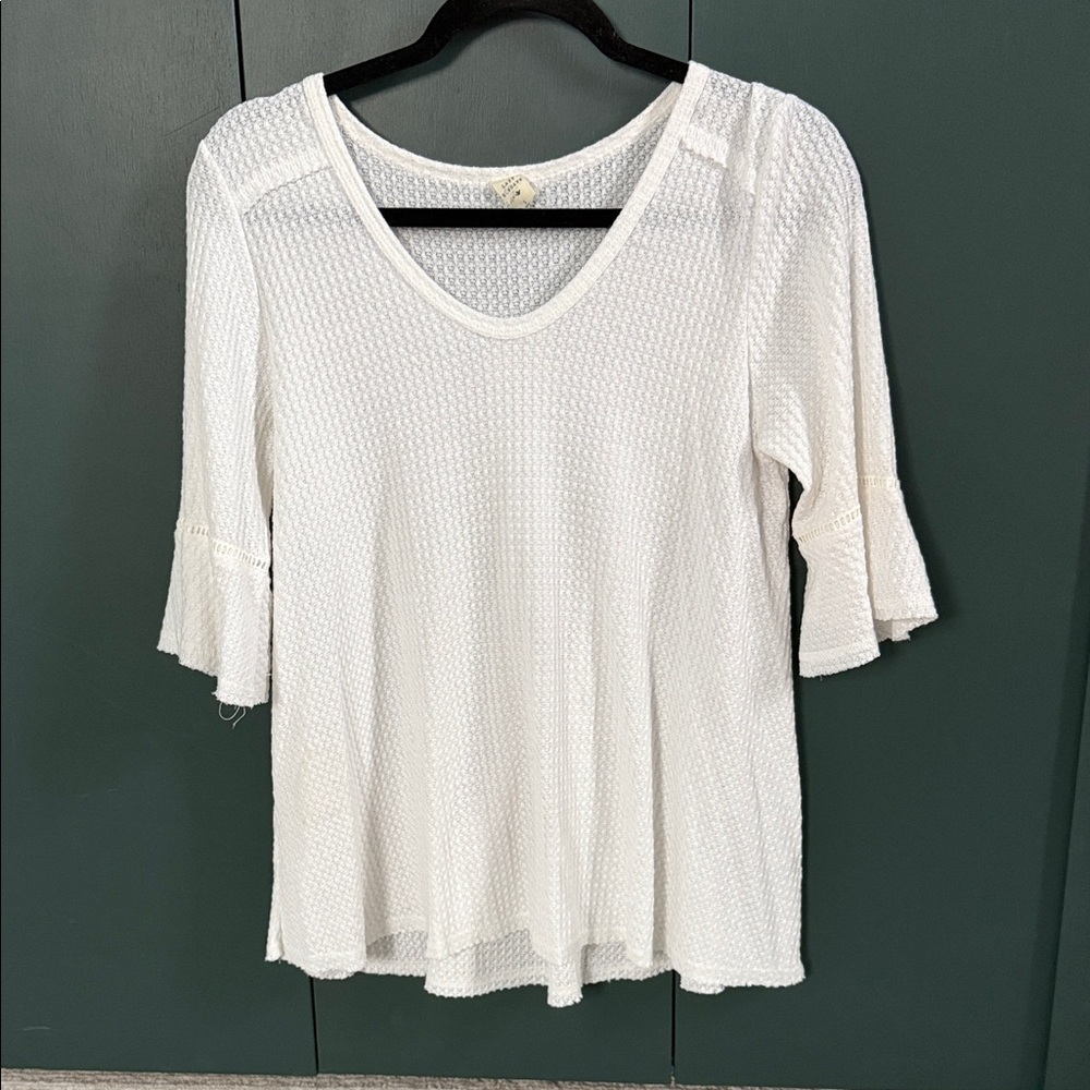 Chic Ivory Women's Blouse with Ruffle Sleeves